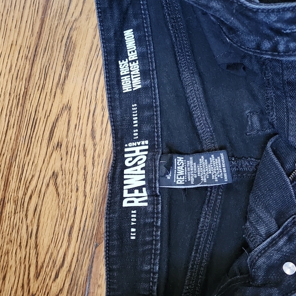 Jeans - Picture 2 of 2